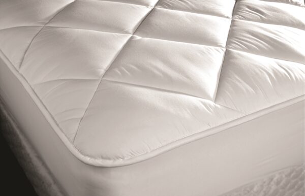 Manchester Mills Ultra Super Topper, Quilted 28 oz, Cloth Top & Bottom, Queen 60" x 80", Fitted Skirt (2/Case)